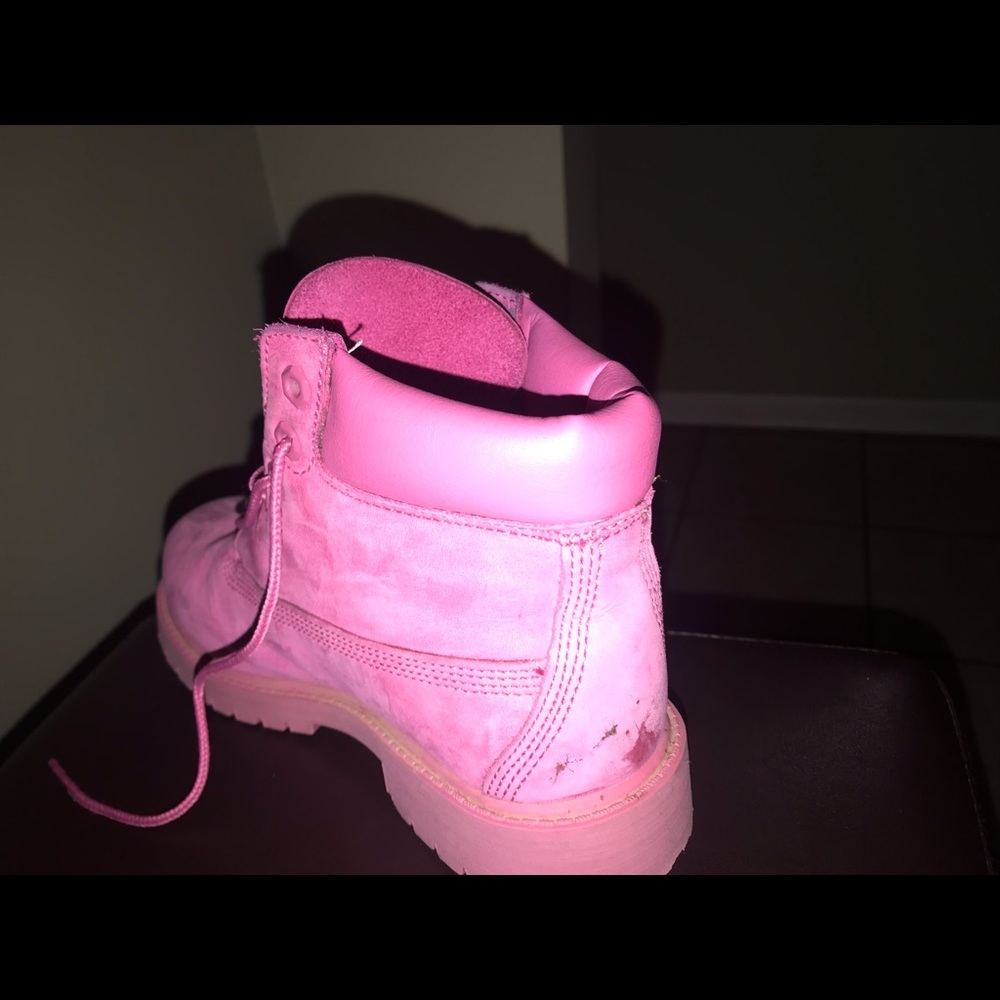 Pink Timberlands - Picture 5 of 5